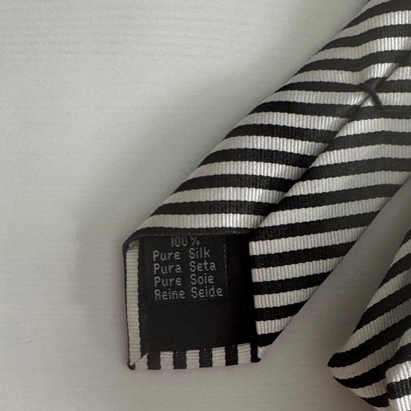 Sir of Sweden Black and White Diagonal 100% Silk Striped Tie Unisex - Picture 3 of 5
